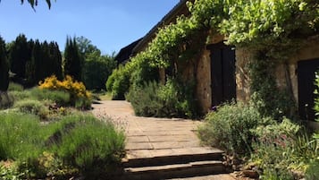 Enceinte de lâhĂ©bergement