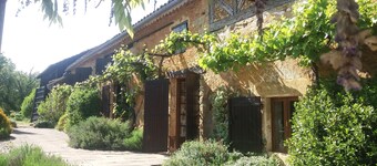 Entire Renovated Farmhouse (with Private Pool)