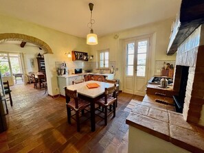 Refrigerador, horno, parrilla de estufa y lavavajillas 