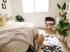 4 Schlafzimmer, Zimmersafe, Schreibtisch, Bügeleisen/Bügelbrett