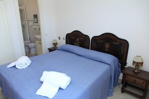 3 bedrooms, iron/ironing board, WiFi (free)