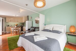 1 bedroom, in-room safe, blackout drapes, soundproofing