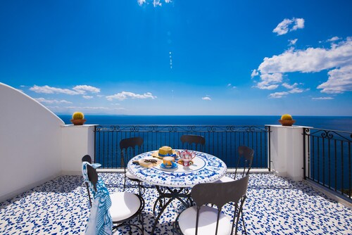 Last minute October-Private pool, no steps, free wifi