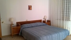 2 bedrooms, iron/ironing board, free WiFi, bed sheets - Holiday in the mountains: a breath in nature! (Trento)
