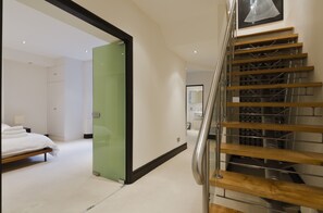 3 bedrooms, iron/ironing board, travel crib, free WiFi