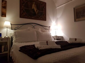 1 quarto, ferros/tábuas de passar roupa, Wi-Fi, roupa de cama