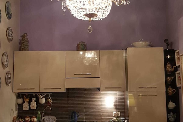 Frigorifero, forno, piano cottura, macchina per tè/caffè