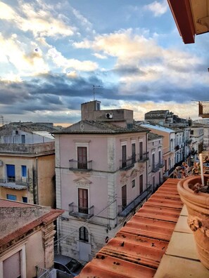 Property grounds - Attic room with terrace in the historic center. Cir 19088009C211443 (Ragusa)
