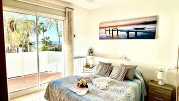 1 bedroom, in-room safe, desk, soundproofing