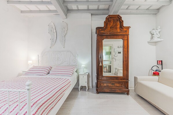 1 bedroom, iron/ironing board, free WiFi, bed sheets - Centrally located apartment, all attractions within walking distance (Firenze)
