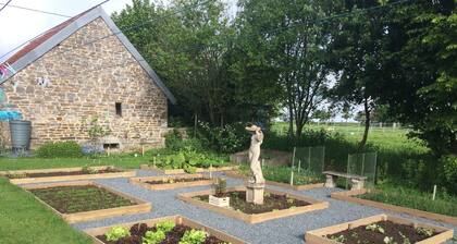 Luxury Family Farmhouse, Pool and Games Room. Perfect for DDay, Mont st Michel