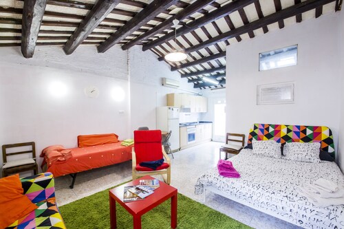 NICE LOFT MIT TERRAZZA IM HERZEN VON REUS