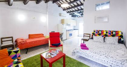 NICE LOFT MIT TERRAZZA IM HERZEN VON REUS