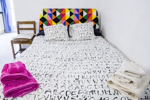 Internet, bed sheets