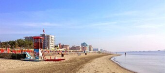 Large three-room apartment in the center with beautiful sea view in Lido di Pomposa