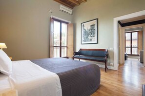 2 habitaciones, escritorio, tabla de planchar con plancha y wifi gratis 