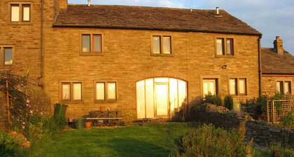 Charming Barn muuntaminen, vuodepaikkoja 6, upeilla maaseudun näkemyksiä