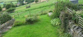 Charming Barn Conversion, Sleeps 6, With Stunning Rural Views