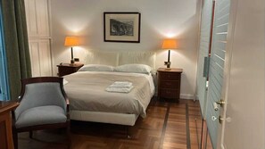 8 soverom, skrivebord, strykejern/-brett og wi-fi