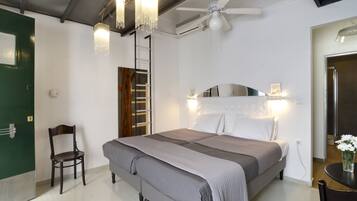 1 chambre, coffres-forts dans les chambres, fer et planche Ă repasser