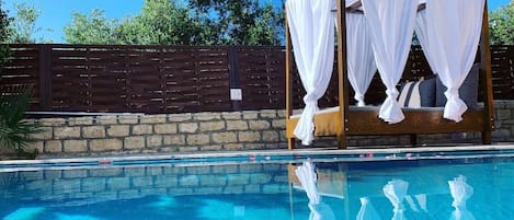 Piscine extérieure
