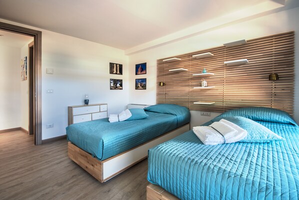 2 bedrooms, desk, soundproofing, iron/ironing board