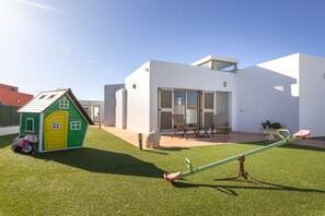 Children’s area - Exclusive Family Villa. Spa, Ocean-View. Heated Pool, A/C, Playground, Cabana (Antigua)