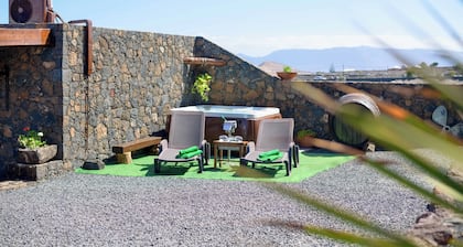 Maaseutuasunto "LOS 4 NObles" (TINAJO)