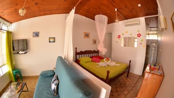 1 habitación, tabla de planchar con plancha y wifi