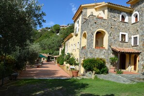 Exterior - MONOLOCALI AT 200 mt FROM THE SEA IN A CASALE OF THE '700 (Torremezzo di Falconara)