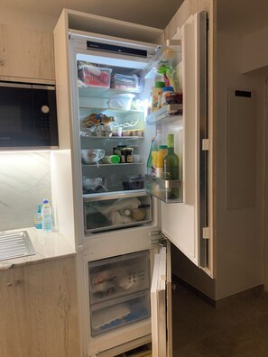 Interior - Appartment in residence close beach ,town center,close St.Tropez, TOTALRENOVATED (Cavalaire-Sur-Mer)