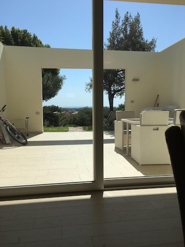 Charme Oleander Villa avec vue sur la mer à Is Molas Golf Resort Pula.