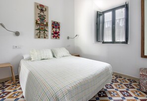 3 soverom, strykejern/-brett, wi-fi og sengetøy