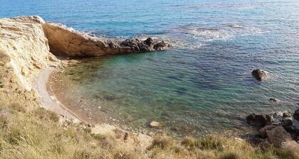 Villa il Carrubo 100 meters from a unique and unspoiled sea