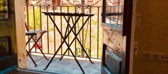 Girona-Costa Brava: Historical & Vintage (optional parking)