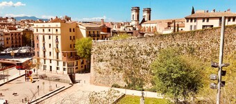 Girona-Costa Brava: Historical & Vintage (optional parking)