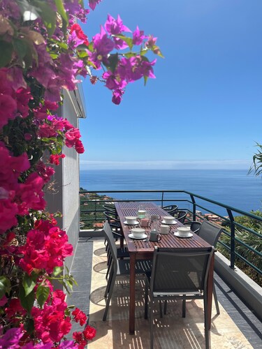 Stunning Sea and Mountain Views, Private Pool, Games Room, and optional Massages