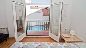 1 bedroom, iron/ironing board, internet, bed sheets