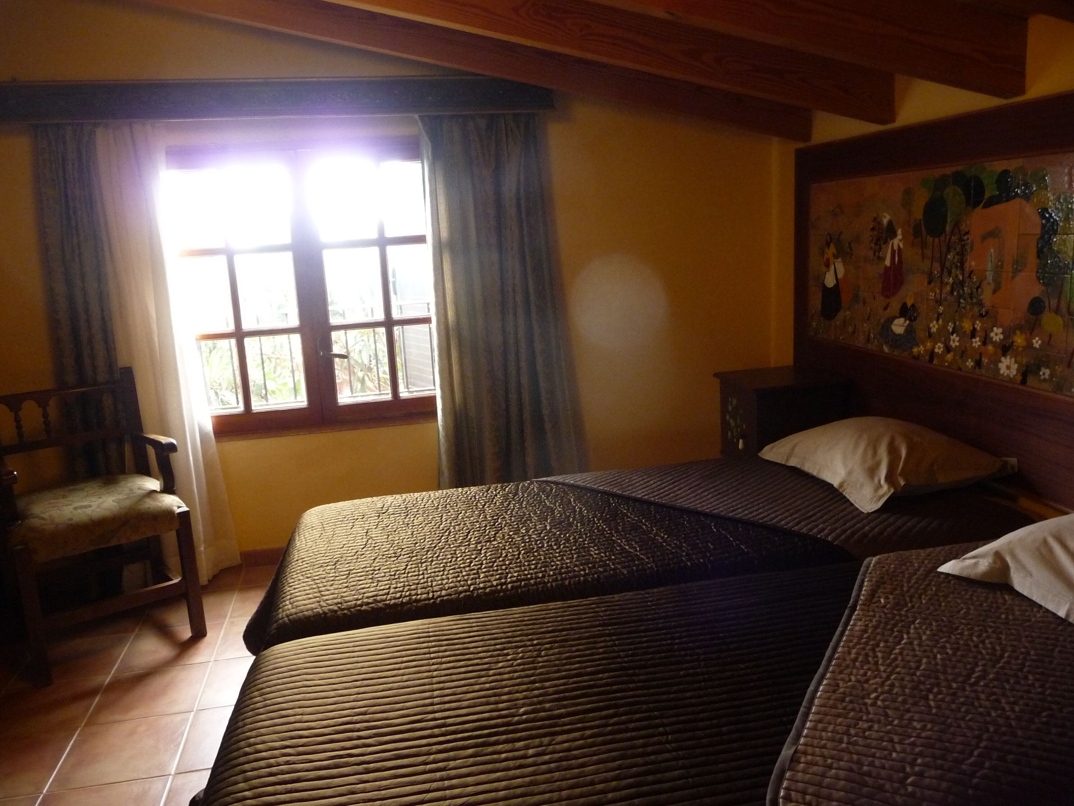 1 chambre, fer et planche à repasser, Wi-Fi gratuit, draps fournis