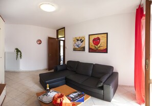 TV, videogames, livros, aparelho de som