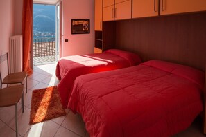 3 chambres, fer et planche Ă repasser, Wi-Fi, draps fournis