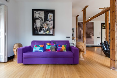 マドリッドの中心にある美しい「カサ・デ・ラ・モリア」へようこそ。