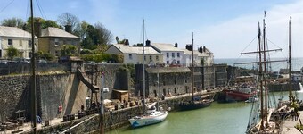 The Waterwheel Apartment is situated in Charlestown - A World Heritage Site