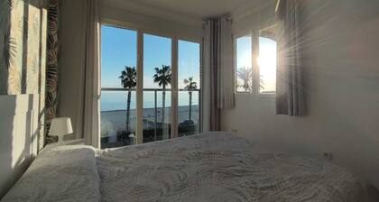 Cozy apartment with fabulous sea views