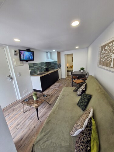 Alfama T1 Travel ....