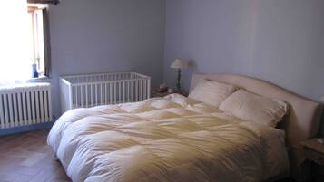 2 camere, una scrivania, ferro/asse da stiro, accesso a Internet