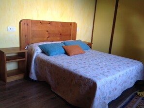 2 bedrooms - THE VIEWPOINT OF THE TROBOS (Vega de Espinareda)