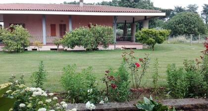 Villa puutarha lähellä järven Bracciano, 30 km päässä Rooma