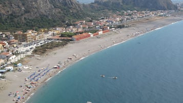 Una playa cerca