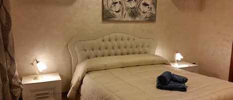 1 chambre, fer et planche à repasser, Wi-Fi, draps fournis